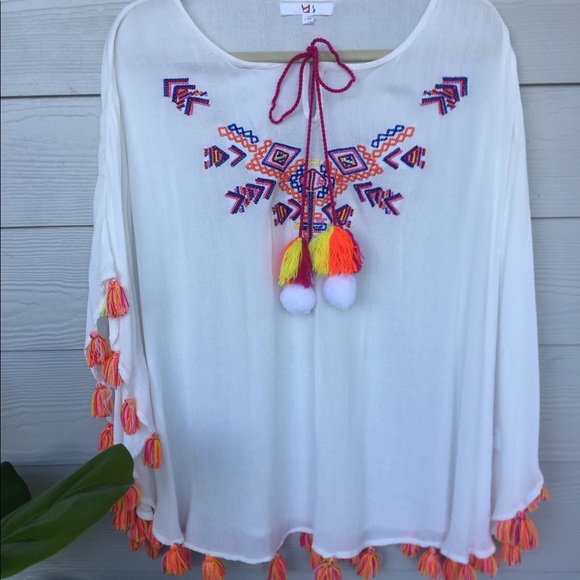 NWT Colorful Tassel Embroidered Blouse - Picture 3 of 10